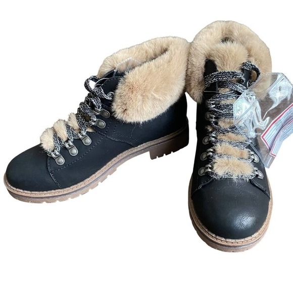 Time & True sz 6 M furry Y2K ankle black‎ lace up boots  NWT - Picture 1 of 6